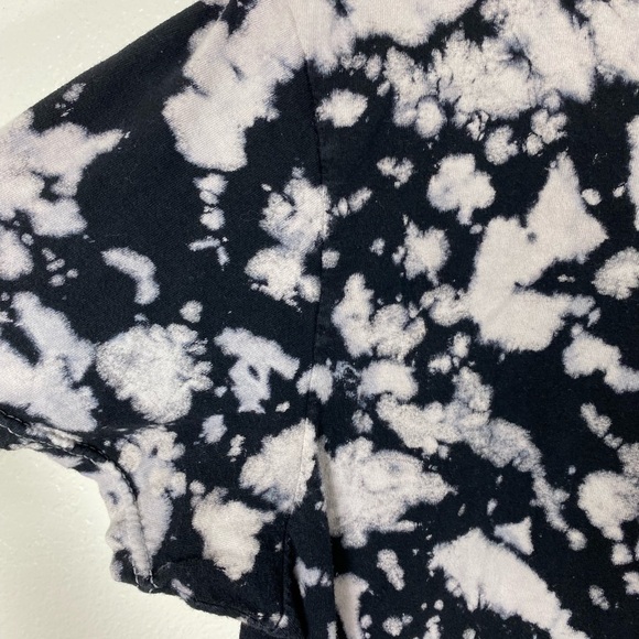 Nickelodeon GraphicT-Shirt Welcome to Good Burger  Tie Dye Short Sleeve sz Large - Picture 9 of 12